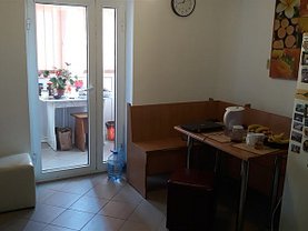 Apartament de vânzare 3 camere în Targoviste, Micro 12