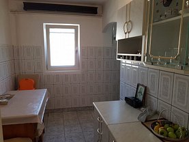 Apartament de vânzare 4 camere în Targoviste, Micro 4