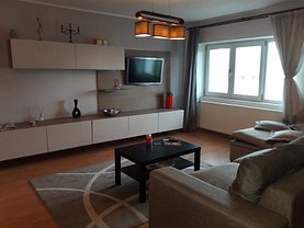 Apartament de închiriat 3 camere în Targoviste, Ultracentral