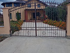 Casa de vânzare 5 camere, în Matraca