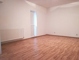 Apartament de vânzare 3 camere, în Bucuresti, zona Libertatii