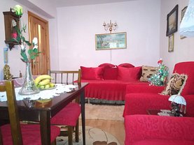 Apartament de vânzare 3 camere, în Slanic-Moldova, zona Central
