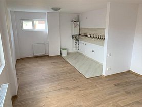 Apartament de vânzare 3 camere, în Bucuresti, zona 1 Mai