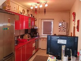 Apartament de vânzare 3 camere, în Buzău, zona Unirii Centru