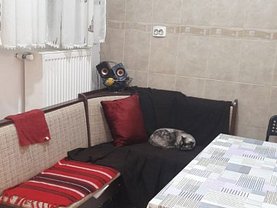 Apartament de vânzare 3 camere, în Otopeni, zona Central
