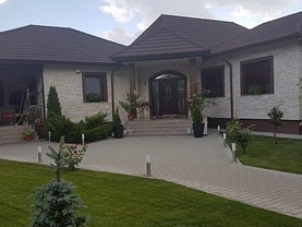 Casa de închiriat 4 camere, în Otopeni, zona Central