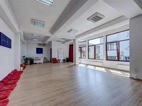 Casa de închiriat 7 camere, în Bucuresti, zona Casin