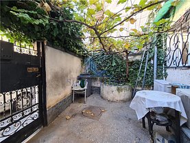 Casa de închiriat 3 camere, în Bucureşti, zona Moşilor
