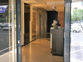 Apartament de închiriat 4 camere, în Bucuresti, zona Unirii