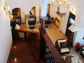 Casa de vânzare sau de închiriat 11 camere, în Bucureşti, zona P-ţa Romană