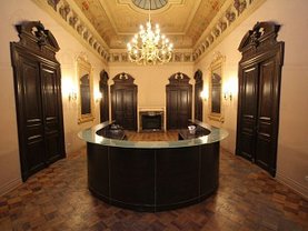 Casa de închiriat 10 camere, în Bucuresti, zona P-ta Romana
