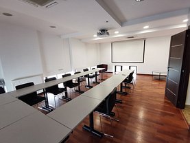 Casa de închiriat 7 camere, în Bucureşti, zona P-ţa Victoriei