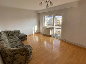 Apartament de vânzare 3 camere, în Cluj-Napoca, zona Mărăşti