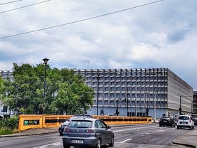 Închiriere spaţiu comercial