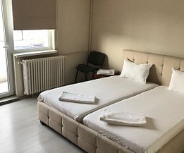 Apartament de închiriat 3 camere, în Cluj-Napoca, zona Mărăşti