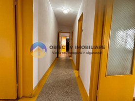 Apartament de vânzare 4 camere, în Piatra-Neamţ, zona Precista