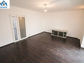 Apartament de vânzare 3 camere în Bacau, Bistrita Lac