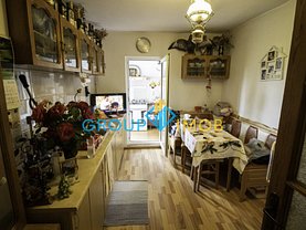 Apartament de vânzare 3 camere în Bacau, Zimbru