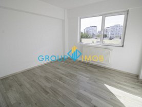 Apartament de vânzare 3 camere în Bacau, Orizont