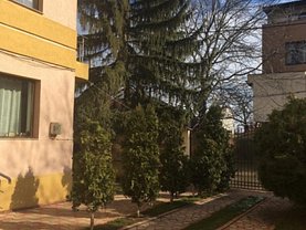 Casa de vânzare 10 camere, în Bucuresti, zona Bucurestii Noi