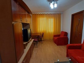 Apartament de vanzare 3 camere, în Constanta, zona Bratianu