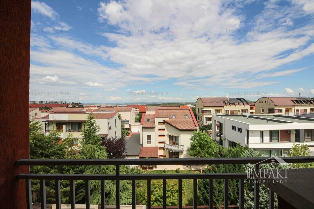 Duplex cu 8 camere in cartierul Buna-Ziua, teren 500 m2 !