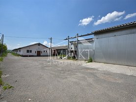 Vânzare spaţiu industrial