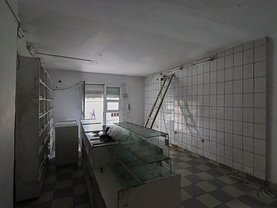 Vânzare spaţiu comercial