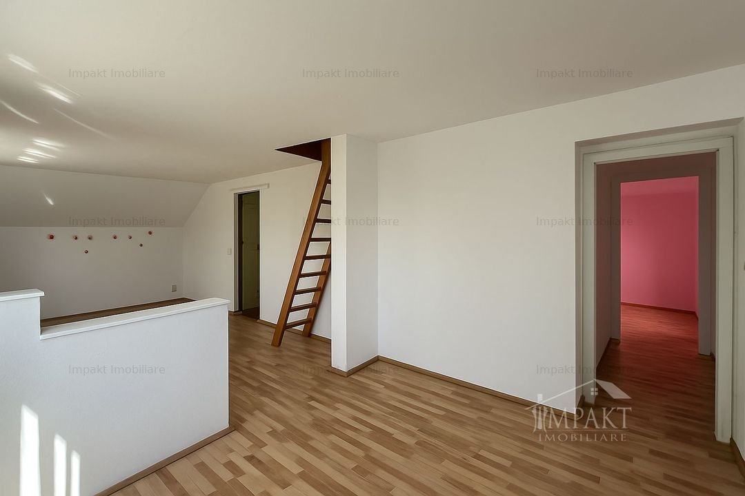 Casa cu 3 camere, terasa, parcare si gradina in Grigorescu