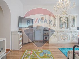 Apartament de vânzare 3 camere, în Brasov, zona Centrul Civic