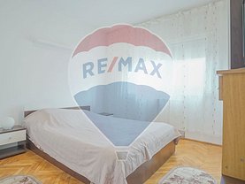 Apartament de vânzare 4 camere, în Brasov, zona Tractorul