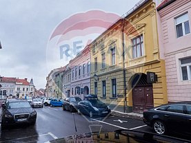 Apartament de vânzare 5 camere, în Braşov, zona Centrul Istoric