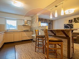 Apartament de închiriat 3 camere, în Braşov, zona Astra