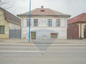 Apartament de închiriat 4 camere, în Braşov, zona Centrul Civic