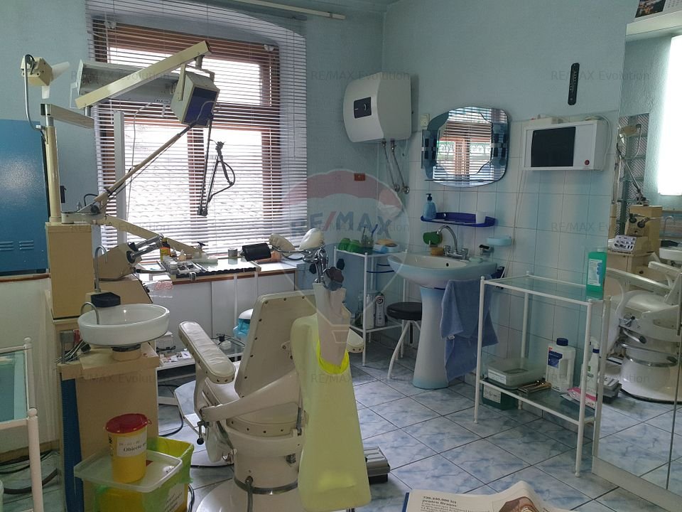 Cabinet stomatologic in Centrul str Nicolae Balcescu - garsoniera de vanzare in Braşov, judetul Braşov X8IH1017I - 53.000 EUR