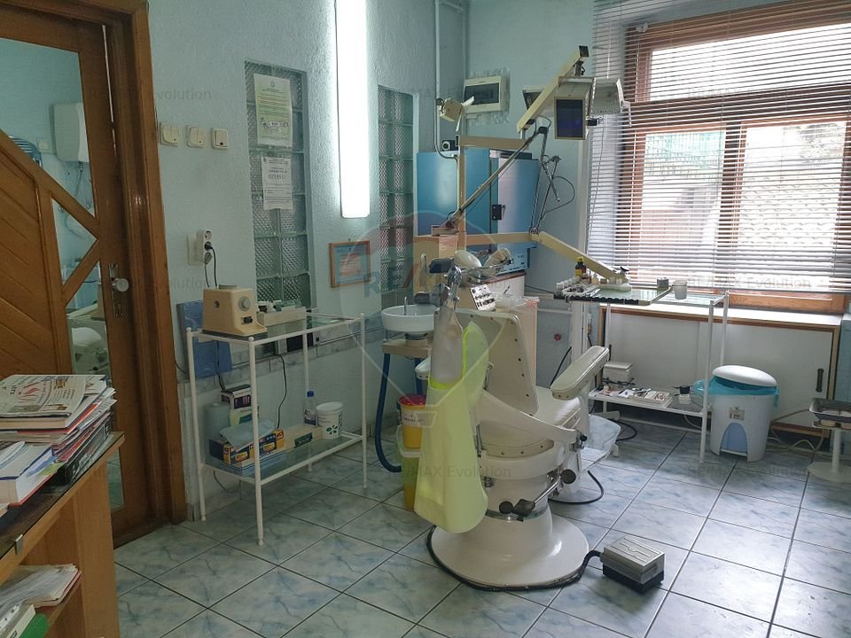 Cabinet stomatologic in Centrul Istoric, str Balcescu - de vanzare judetul Braşov - X8IH1017I - 59.500 EUR