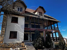 Casa de vânzare 7 camere, în Fundata
