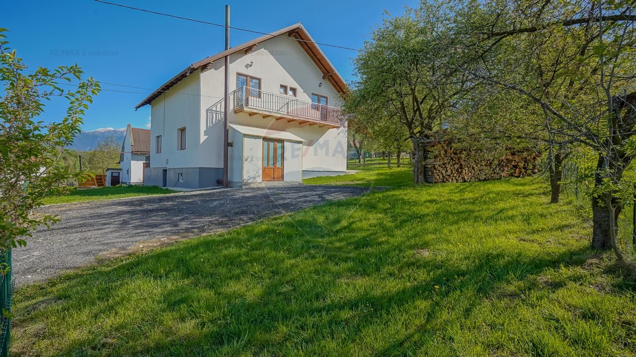 casaI Vila cu 8 camereI 5 bai TOHANITA - ZARNESTI , BRASOV