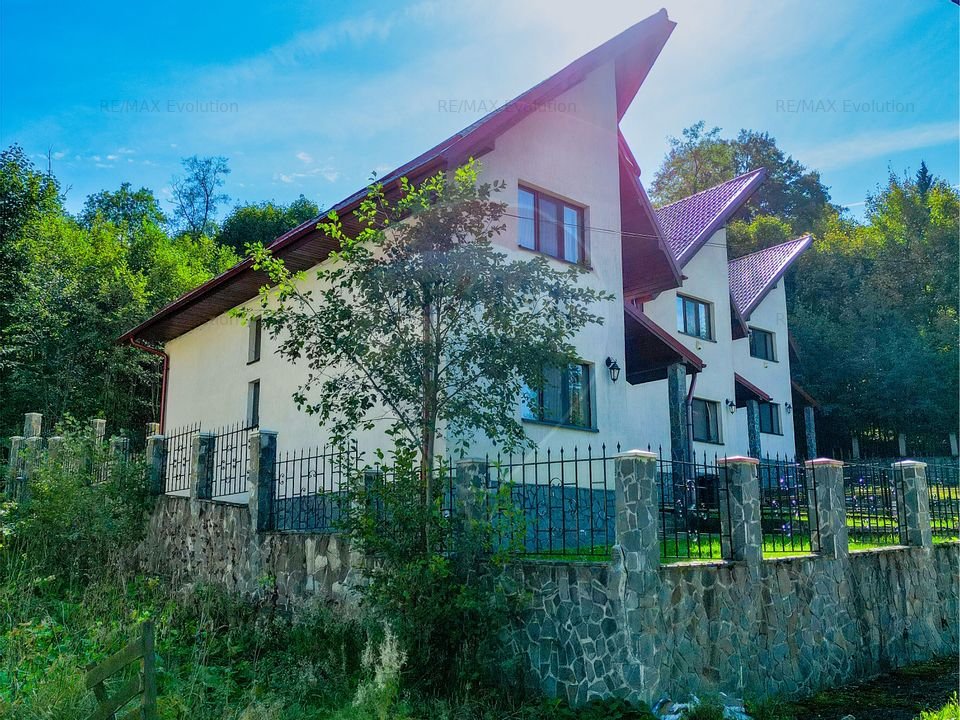 Casa cu 6 camere de vanzare in Predeal