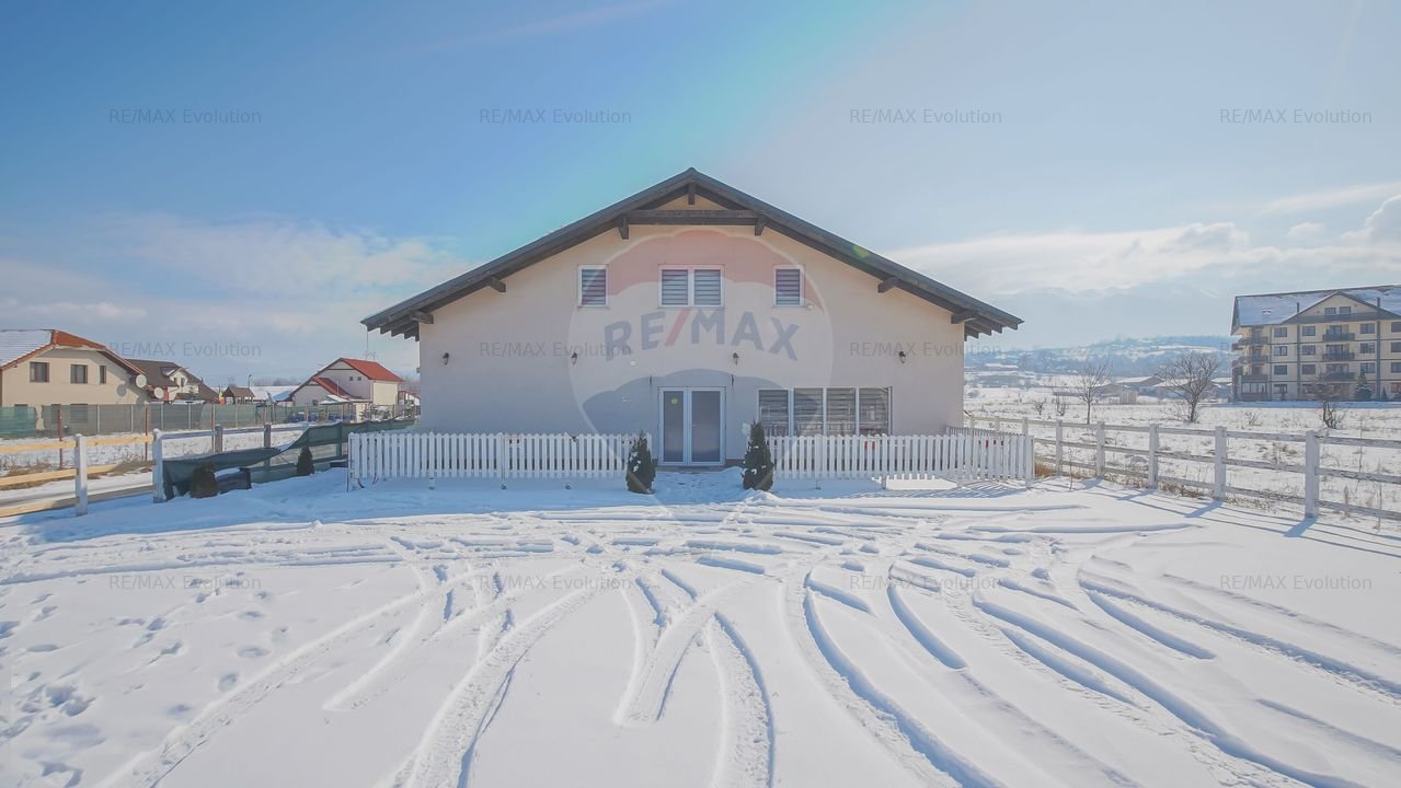 Comision 0%! Casa cu spatiu comercial, Zarnesti la DN73 + parcare mare