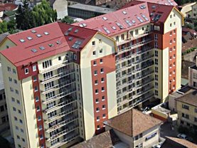 Vânzare spaţiu industrial