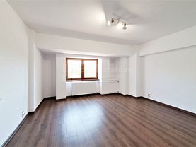 Apartament de închiriat 4 camere, în Bucureşti, zona P-ţa Unirii