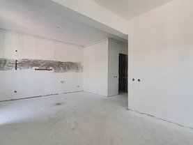 Apartament de vânzare 3 camere, în Bucureşti, zona Decebal