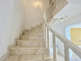 Apartament de vânzare 3 camere, în Bucureşti, zona Octavian Goga