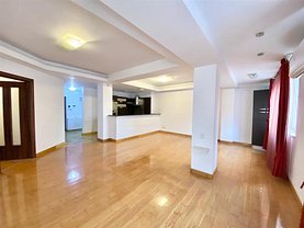 Apartament de vânzare 3 camere, în Bucureşti, zona Central