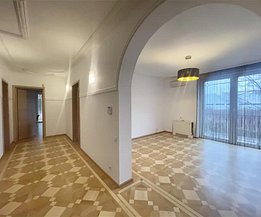 Casa de vânzare 7 camere, în Bucureşti, zona Siseşti