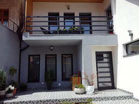 Casa de închiriat 4 camere, în Brasov, zona Darste