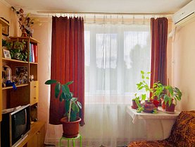 Apartament de vânzare 3 camere, în Galati, zona Micro 19