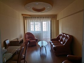 Apartament de inchiriat 3 camere, în Brasov, zona Centrul Civic