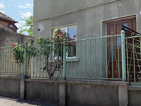 Casa de vânzare 2 camere, în Braşov, zona Braşovul Vechi